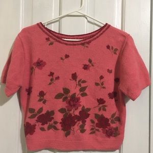 Adorable cropped vintage rose print sweater